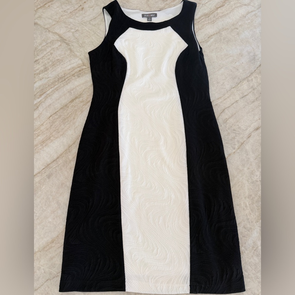 NWOT Ronni Nicole Black & White Sleeveless Textured Colorblock Sheath Dress Sz 4